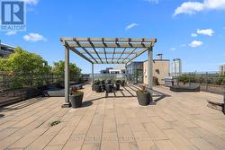 Rooftop patio with barbecue - 