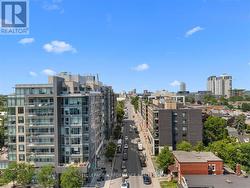 Richmond Road, building on right - 