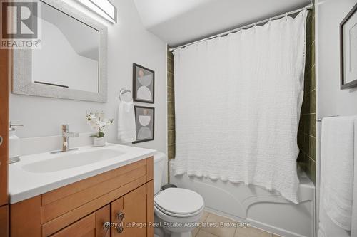 32 Plaxton Drive, Toronto, ON 
