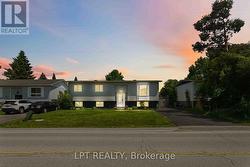 34 FRINGEWOOD DRIVE Ottawa, ON K2S 1V1