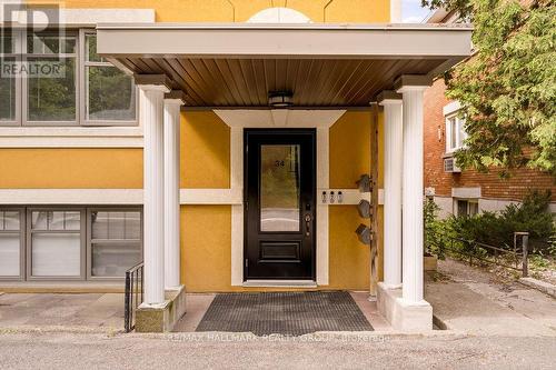 3 - 34 LAVERGNE STREET , Ottawa, Ontario K1L 5G3 2