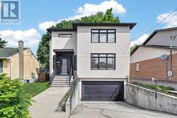 1559 QUEENSDALE AVENUE Ottawa, ON K1T 1J3