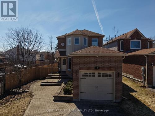 9 LAIDLAW DRIVE N  Barrie, ON L4N 7S1