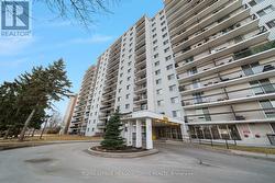 PH #8 - 1100 CAVEN STREET Mississauga, ON L5G 4N3