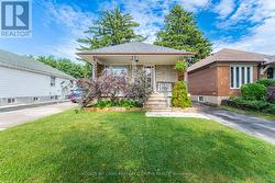 41 PARKER AVENUE Toronto, ON M8Z 4L7