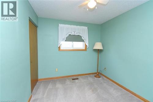 32 Mcmaster Drive, Caledonia, ON 
