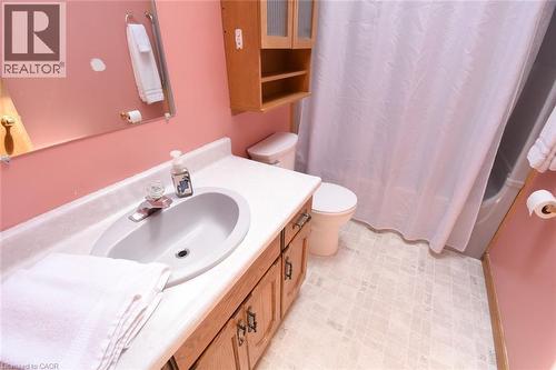 32 Mcmaster Drive, Caledonia, ON 