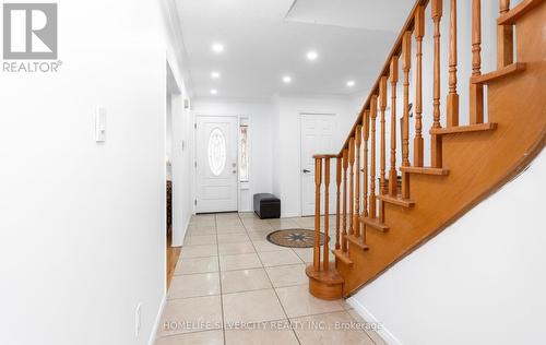 303 Hickory Circle, Oakville, ON 