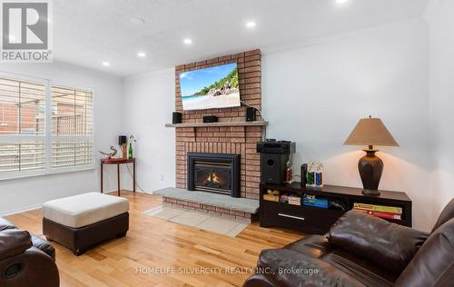 303 Hickory Circle, Oakville, ON 