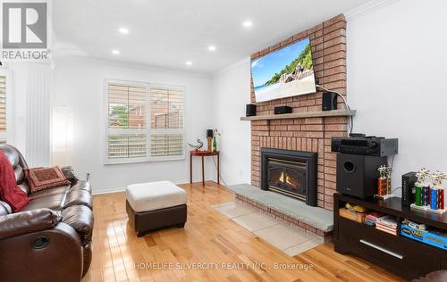 303 Hickory Circle, Oakville, ON 