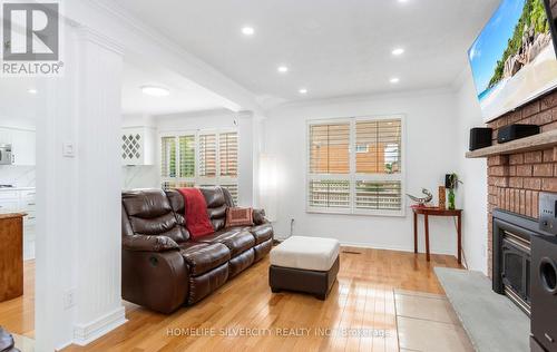303 Hickory Circle, Oakville, ON 