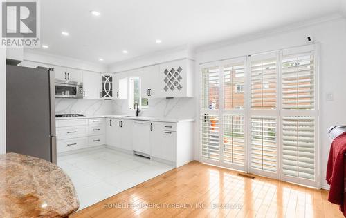 303 Hickory Circle, Oakville, ON 