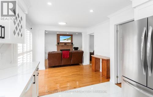 303 Hickory Circle, Oakville, ON 