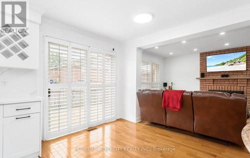 303 Hickory Circle, Oakville, ON 