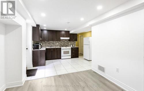 303 Hickory Circle, Oakville, ON 