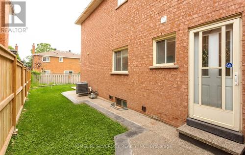 303 Hickory Circle, Oakville, ON 