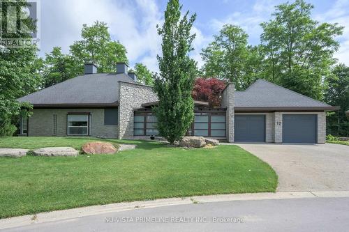 12 Ashley Lane, Middlesex Centre (Coldstream), ON 