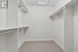 Walk in Closet - 