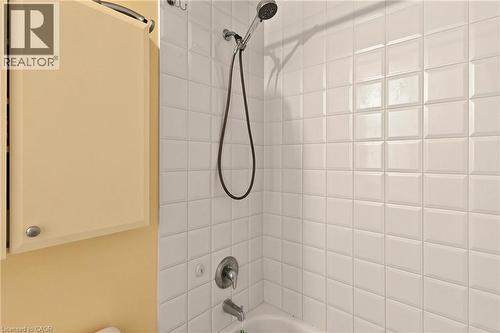 110 Activa Avenue Unit# A5, Kitchener, ON - Indoor Photo Showing Bathroom