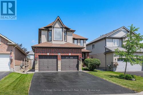 8 CREIGHTON AVENUE  Guelph (Grange Road), ON N1E 0G8