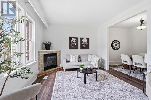179 Elizabeth Street, Guelph (St. Patrick'S Ward), ON - Indoor Photo Showing Living Room With Fireplace
