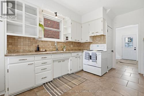 179 Elizabeth Street, Guelph (St. Patrick'S Ward), ON - Indoor Photo Showing Kitchen