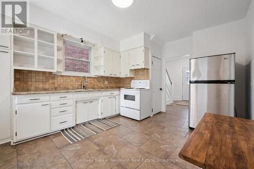179 Elizabeth Street, Guelph (St. Patrick'S Ward), ON - Indoor Photo Showing Kitchen