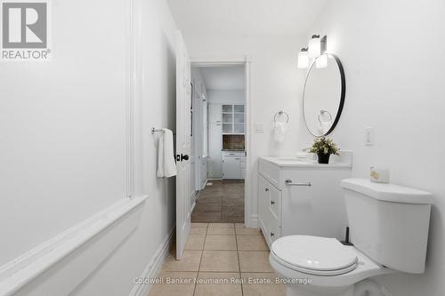179 Elizabeth Street, Guelph (St. Patrick'S Ward), ON - Indoor Photo Showing Bathroom