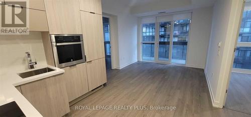 1807 - 39 Roehampton Avenue E, Toronto, ON 