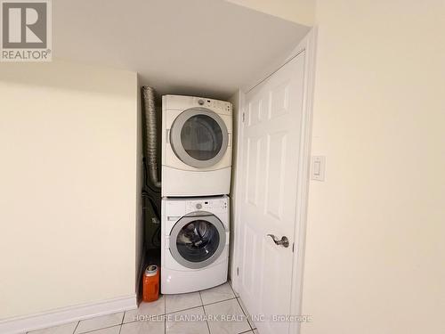 2587 Credit Valley Road, Mississauga, ON - Indoor Photo Showing Laundry Room