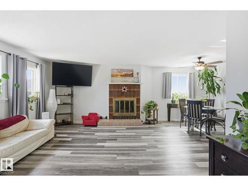 12340 St Albert Tr Nw, Edmonton, AB 