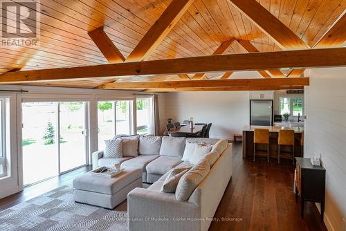 21 Ellery Road, Georgian Bay (Baxter), ON - Indoor Photo Showing Living Room