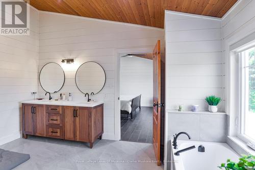 21 Ellery Road, Georgian Bay (Baxter), ON - Indoor Photo Showing Bathroom
