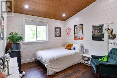 21 Ellery Road, Georgian Bay (Baxter), ON - Indoor Photo Showing Bedroom