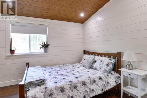 21 Ellery Road, Georgian Bay (Baxter), ON - Indoor Photo Showing Bedroom