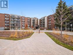 213E - 30 FASHION ROSEWAY Toronto, ON M2N 6B4