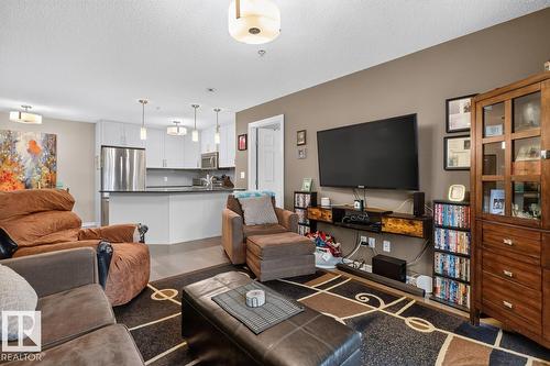 #103 2203 44 Av Nw, Edmonton, AB 