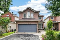 29 NORTOBA CRESCENT  Ottawa, ON K2T 1G9