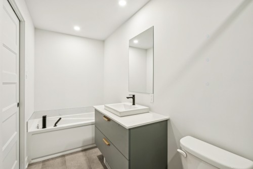 Salle de bains - F-673 Ch. Rhéaume, Saint-Michel, QC 