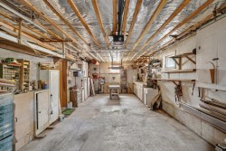 Garage - 