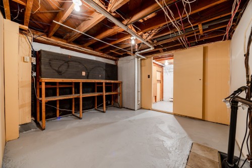 Storage - 415 Av. Thorncrest, Dorval, QC 