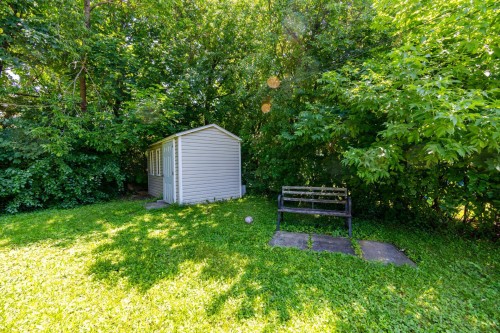 Courtyard - 415 Av. Thorncrest, Dorval, QC 