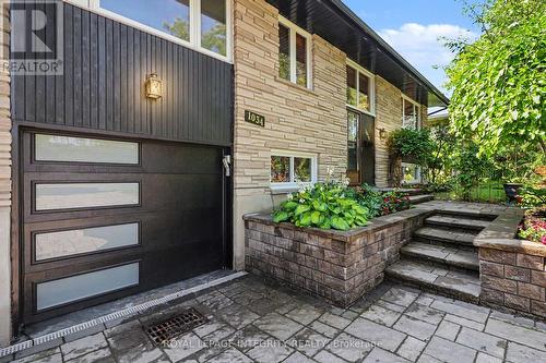 1034 Walkley Road, Ottawa, ON 