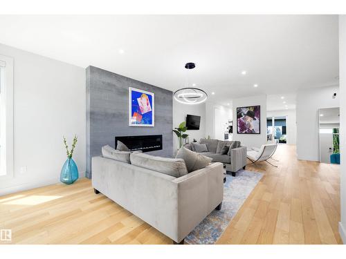 7814 142 St Nw, Edmonton, AB 
