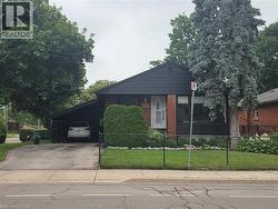 158 UPPER PARADISE Road  Hamilton, ON L9C 5B8