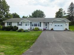 111 Bicentennial Drive  Woodstock, NB E7M 6A8