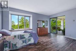 Walk out to Balcony - 
