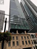 901 - 327 KING STREET W  Toronto, ON M5V 0W7