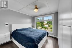 Primary bedroom - 