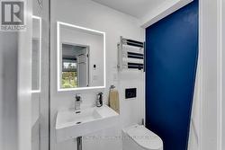 Ensuite with heated floor - 